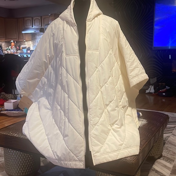 Coat - Picture 1 of 4